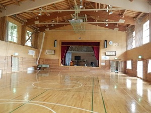 写真：旧二升石小学校の体育館