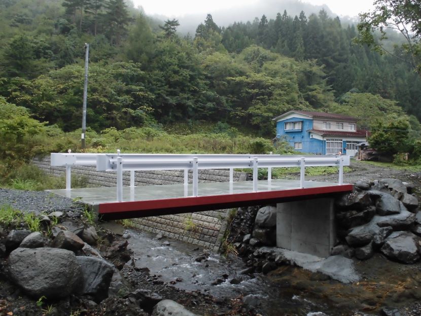 復旧した生活橋（岩泉町鼠入地内）